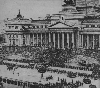 evita funeral.jpg
